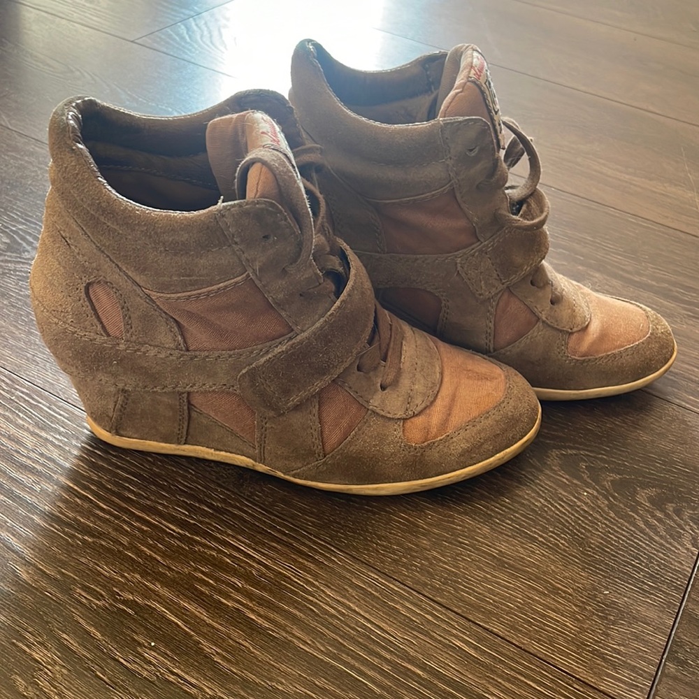Ash Italia Bowie kicks Wedge Sneaker in Stone size 38